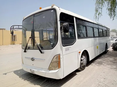 2009 Hyundai 6 cylinder long Bus with AC (No.830735)