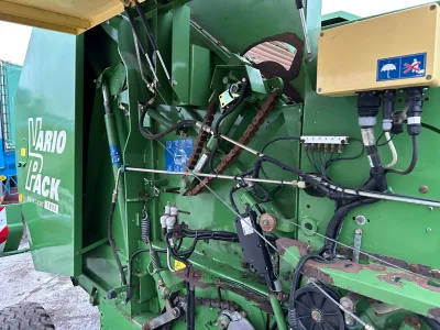 KRONE Vario Pack Multi-Cut 1800 round baler (No.J0877) for export from Japan