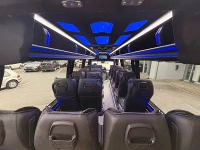 Mercedes-Benz Sprinter 519 CDI VIP / 20+1 Seats, 9-Speed Automatic for export from Japan