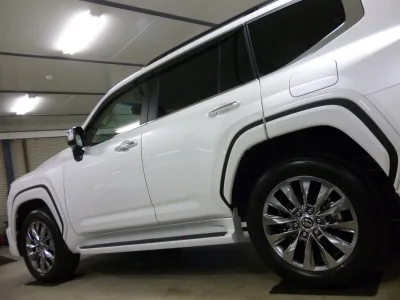 2025 TOYOTA LAND CRUISER LC300 ZX 4WD | MODELLISTA AERO for export from Japan