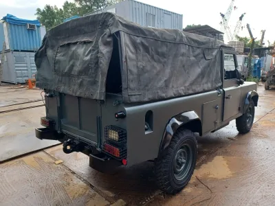 Classic Mid-1980s Land Rover 110 (Defender) for export from Japan