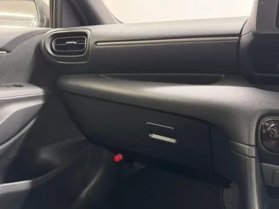 2025 Toyota Yaris cross G grade plugin hybrid for export from Japan