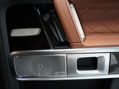 2025 Mercedes Benz Rubellite Red Metallic(No.J736) for export from Japan