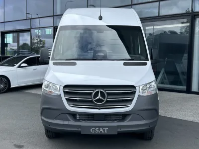 2025 Mercedes-Benz Sprinter 519 ELWB Minibus 17 Seater for export from Japan