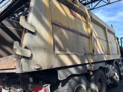 SCANIA G460 DUMPER TRUCK 8X4 18 CUBE (No.106866) for export from Japan