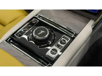 2025 Rolls-Royce Cullinan Right-Hand Drive SUV (No.109054) for export from Japan