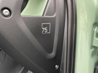 2023 Land Rover Defender 90 75th Limited Edition 4WD (No.960962) for export from Japan