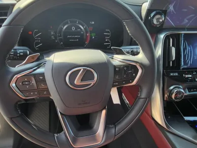 2025 Lexus LX600 LEXUS SIGNATURE EDITION 7 Seats(No.830805) for export from Japan