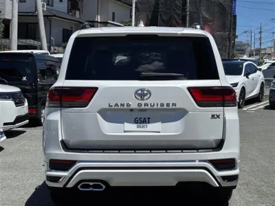 2026 Toyota Land Cruiser 300 ZX 3.3 Diesel Turbo 4WD Modellista for export from Japan