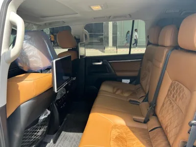 2021 Toyota Land Cruiser GXR Grand Touring SUV (No.680548) for export from Japan