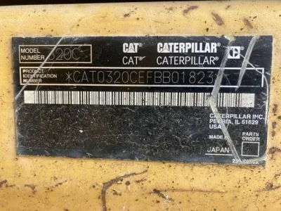 - CAT Hydraulic Excavator Type 320C Excavator for export from Japan