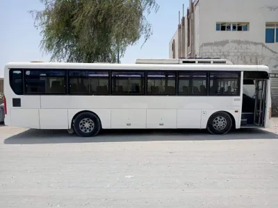 2009 Hyundai 6 cylinder long Bus with AC (No.830735) for export from Japan