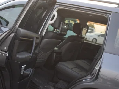 2016 Toyota Land Cruiser full option Grey (No.830777) for export from Japan