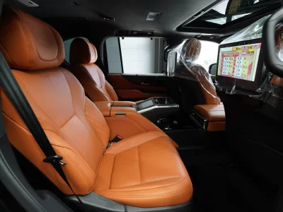 2025 Lexus LX 600 Executive 4WD - The Ultimate Luxury SUV (No.960999) for export from Japan