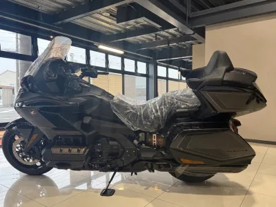2026 Honda Gold Wing Tour 1.8L DCT for export from Japan