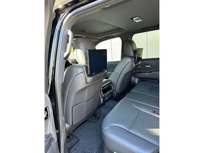 2025 Toyota Land Cruiser Sahara ZX for export from Japan