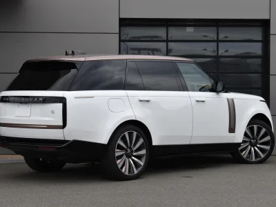 2024 Land Rover Range Rover SV Signature Suite 4.4L P615 Long Wheelbase 4WD for export from Japan