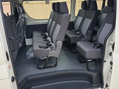 2026 Toyota Hiace Commuter 2.8 Diesel AT High Roof 15-Seater RHD for export from Japan