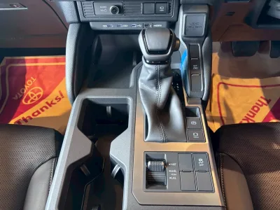 2025 Toyota Land Cruiser 250 2.7 VX 4WD BK Style for export from Japan