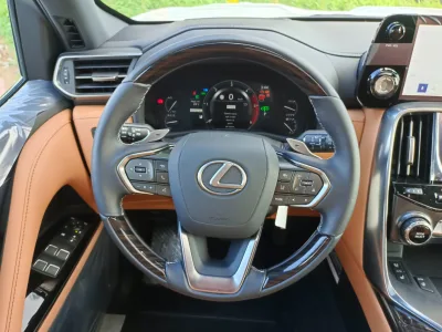 Lexus  LX500d (No-830718) for export from Japan
