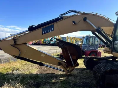 Caterpillar 320D Excavator for export from Japan