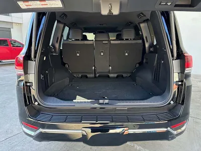 2025 Toyota Land Cruiser Sahara ZX for export from Japan