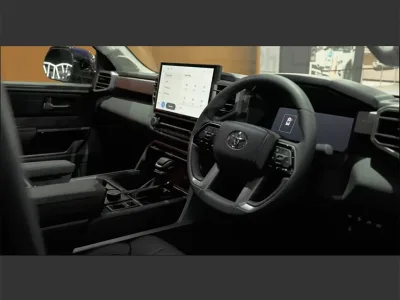 2026 Toyota Tundra / Sequoia Platinum (Hybrid, 4WD, 7 seats) for export from Japan