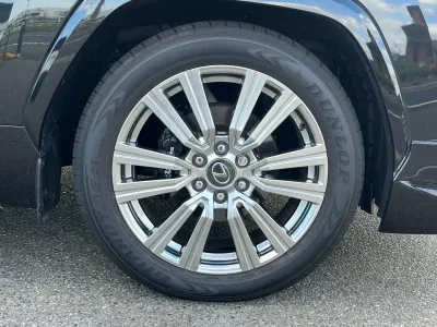 2025 Lexus LX 600 Executive 4WD Modellista Aero (No.9601035) for export from Japan