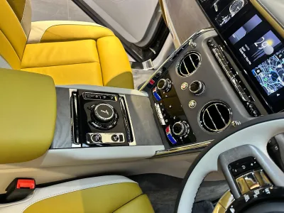 2025 Rolls-Royce Cullinan Series II: A New Era of Luxury (No.J01006) for export from Japan
