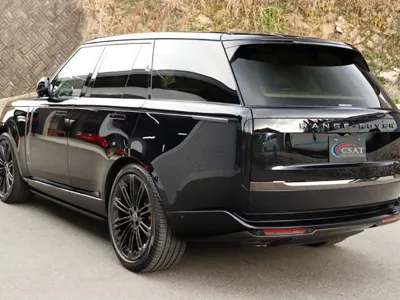 Land Rover Range Rover SV 4.4L P530 Standard Wheelbase 4WD with New Car -Black ( No-960681) for export from Japan