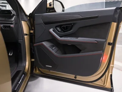 2026 Lamborghini Urus SE 4.0L V8 Hybrid AWD for export from Japan
