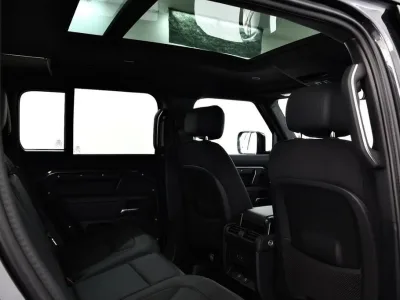 2025 Land Rover Defender 110 V8 X URBAN WIDETRACK for export from Japan