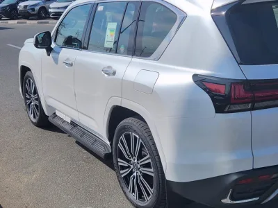 2025 Lexus LX600 LEXUS SIGNATURE EDITION 7 Seats(No.830805) for export from Japan