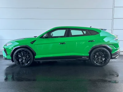 2025 Lamborghini Urus Performante: The Pinnacle of Luxury and Performance (No.960968) for export from Japan