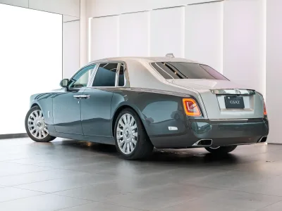 2022 Rolls-Royce Phantom for export from Japan