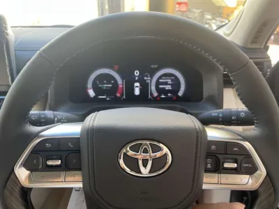2025 Toyota Land Cruiser 300 ZX Modelista 3.5L Twin-Turbo 4WD for export from Japan