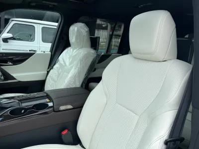 2025 Lexus LX 600 4WD 7 Seater Modellista Aero - Luxury & Power Combined (No.961019) for export from Japan