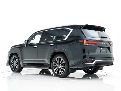 2025 LEXUS LX600 4WD –7 Seater LUXURY PACKAGE for export from Japan