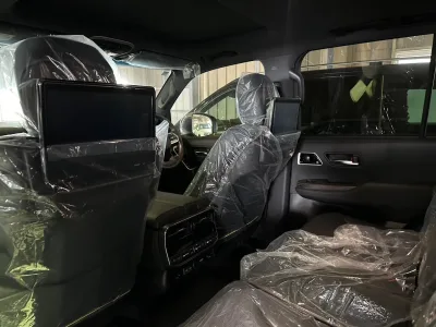 2025 Toyota Land Cruiser LC300 ZX for export from Japan