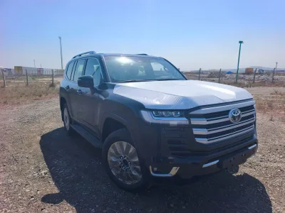 2026 Toyota Land Cruiser 300 ZX 3.5L Twin-Turbo Petrol 7-Seater | LHD for export from Japan