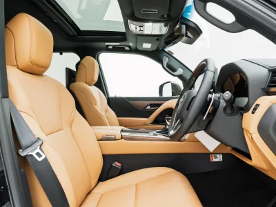 2025 LEXUS LX600 4WD –7 Seater LUXURY PACKAGE for export from Japan
