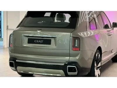 2025 Rolls-Royce Cullinan Right-Hand Drive SUV (No.109054) for export from Japan