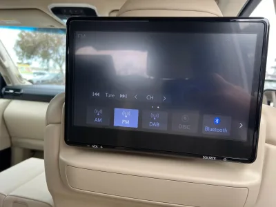 2025 Toyota Land Cruiser Sahara – The Ultimate 7-Seater Luxury SUV (No.J1047) for export from Japan