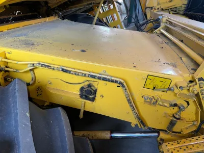 NEW HOLLAND TX67 COMBINE HARVESTER (No.J0955) for export from Japan