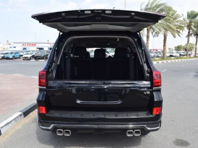2017 Toyota Land Cruiser full option Black (No.830783) for export from Japan