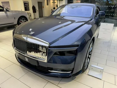 2025 Rolls-Royce Full Electric Spectre Launch Package (No.J0921)