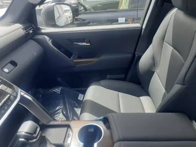 2022 Toyota LandCruiser 300 LC300 GX-R  (No.680477) for export from Japan
