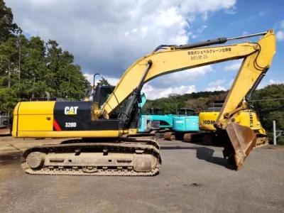 2013 CAT 320D EXCAVATOR (No.970883) for export from Japan