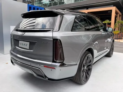 2026 Cadillac Vistiq (ELECTRIC VEHICLE) Platinum AWD for export from Japan