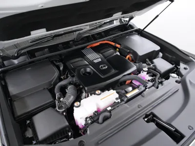 2025 LEXUS LX700h 4WD | SONIC QUARTZ 7 Seater Hybrid for export from Japan